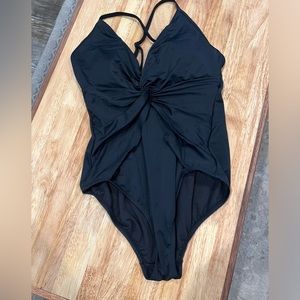 Cross cross one piece bathing suit